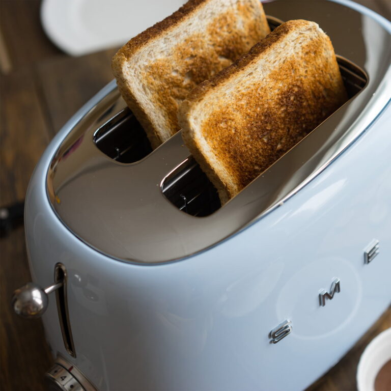 توستر دو خانه اسمگ TSF01 42 Smeg 2 Scheiben Toaster TSF01 pastellblau Detail